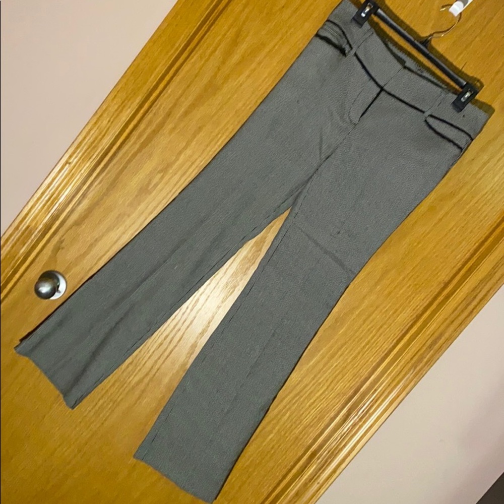 Women’s White and black pattern dress pants